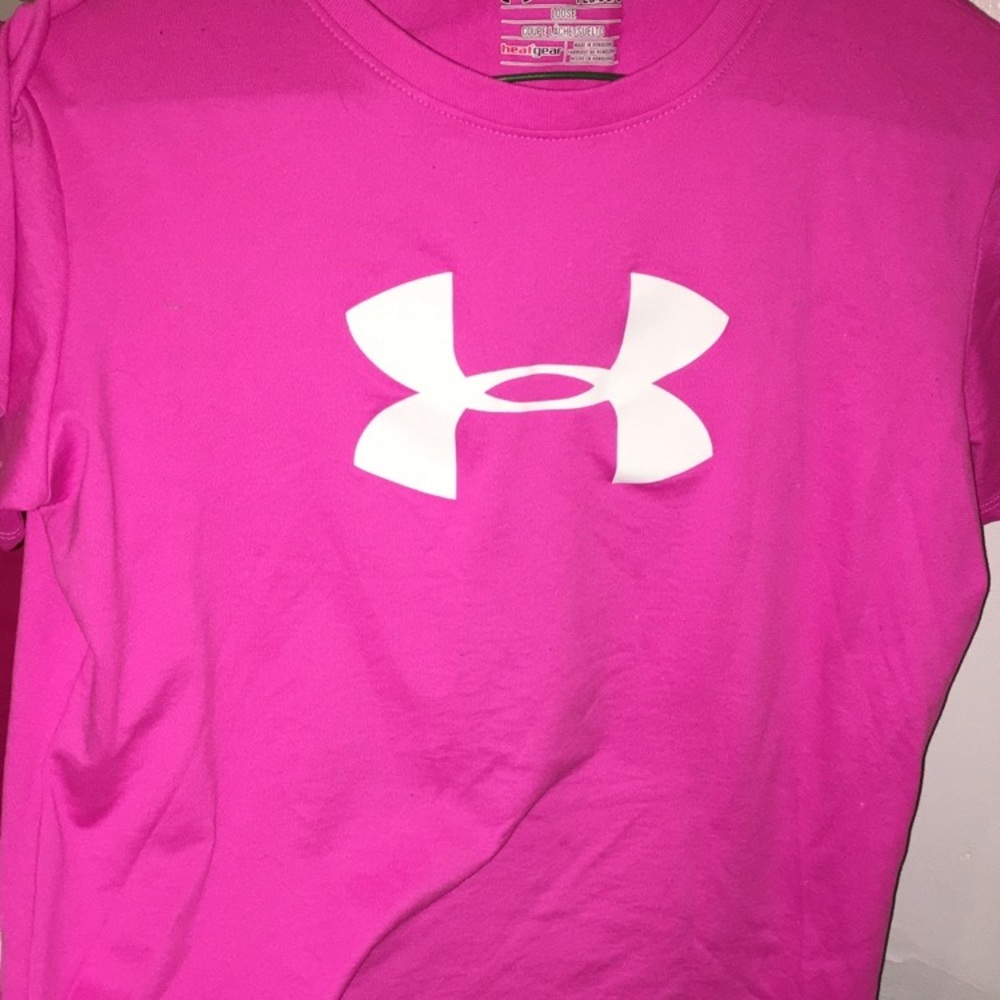 Under Armour logo tee